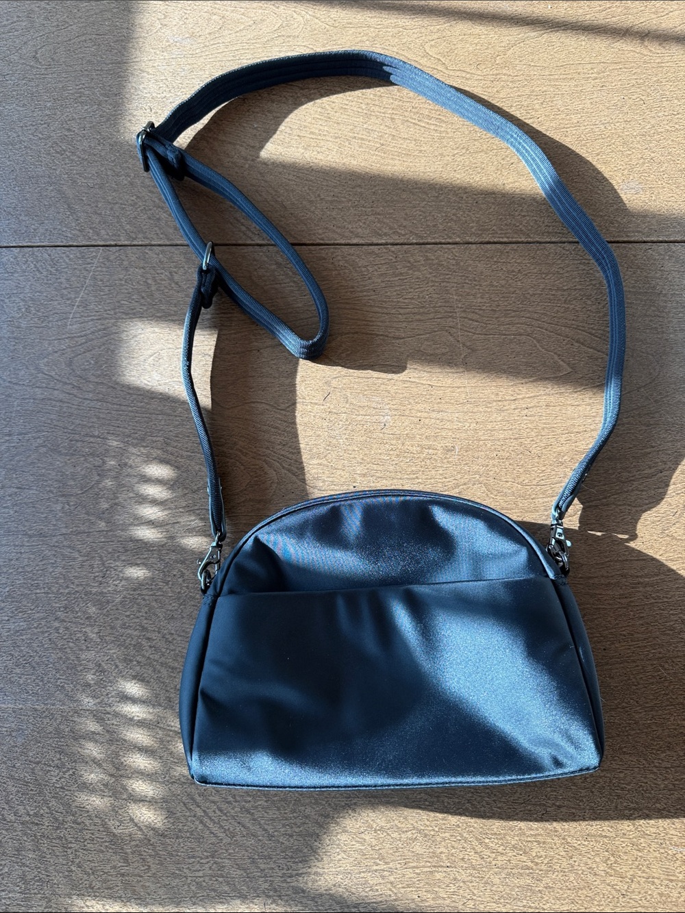 Lo and Sons Nouvelle Black Crossbody Shoulder Bag with Gunmetal Hardware